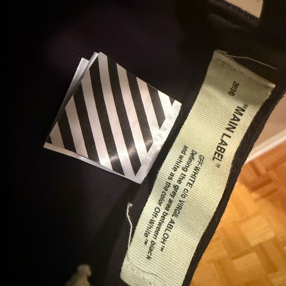 Off-White Black Cap with White Diagonal Stripes - Picture 5 of 7